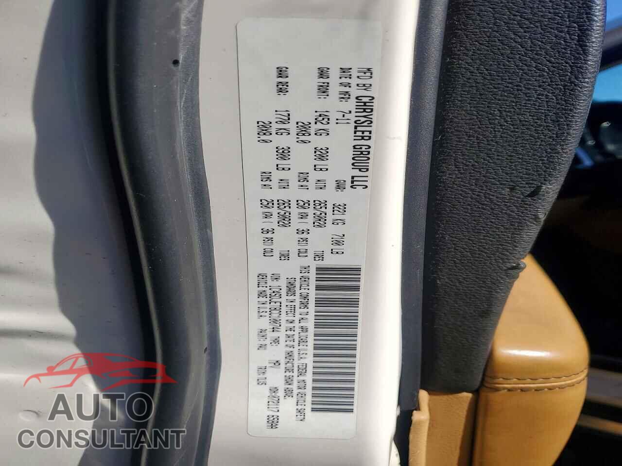 DODGE DURANGO 2012 - 1C4SDJET8CC100744