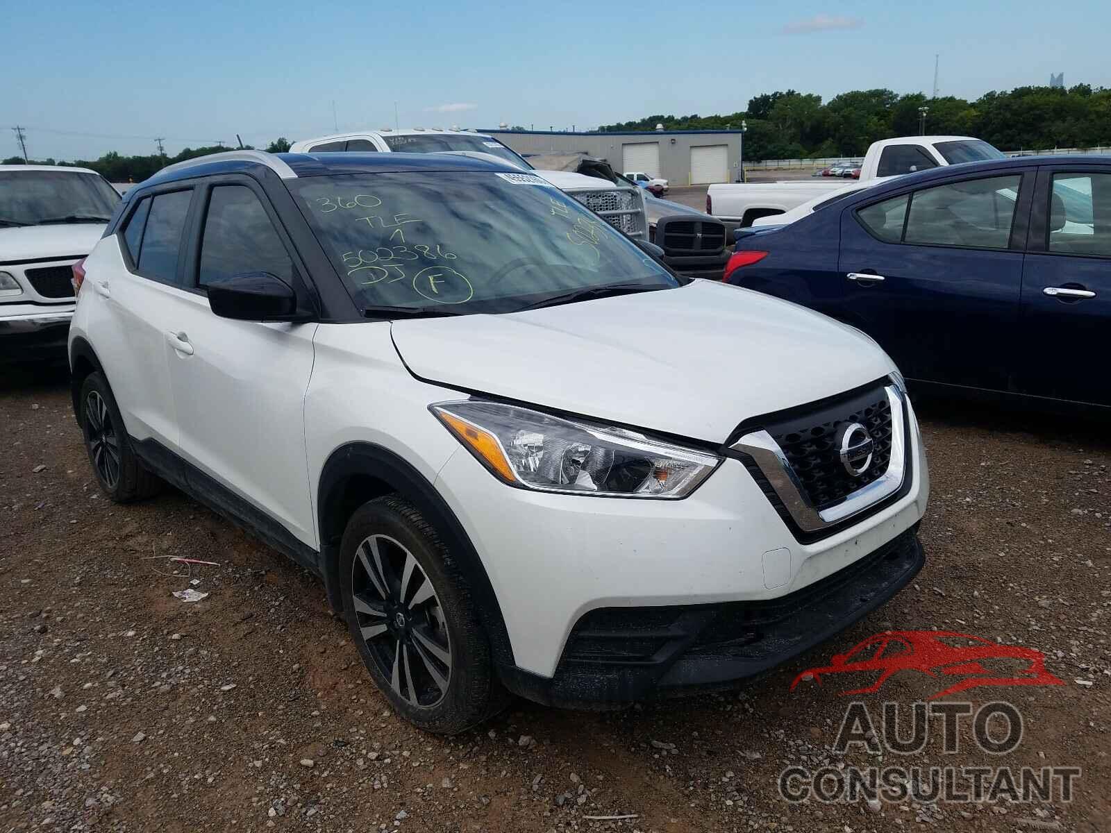 NISSAN KICKS 2018 - 3N1CP5CU9JL502386