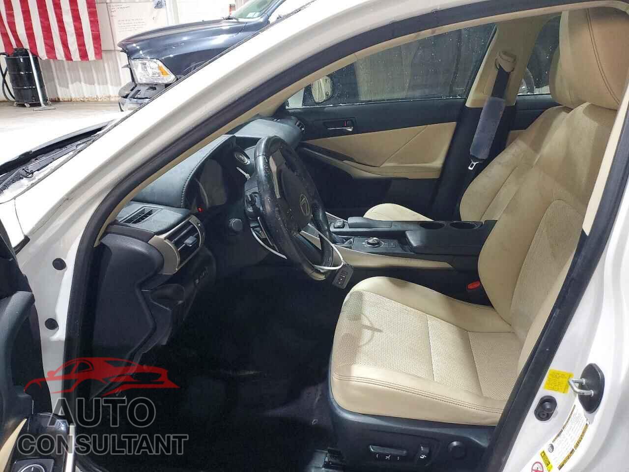 LEXUS IS 2016 - JTHCM1D24G5009900