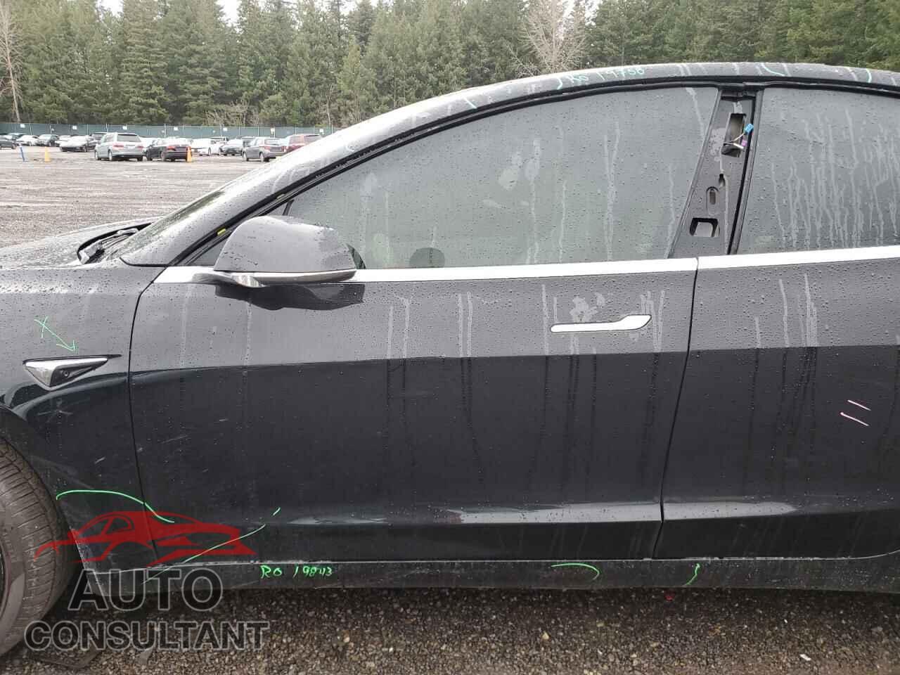 TESLA MODEL 3 2019 - 5YJ3E1EB8KF192464