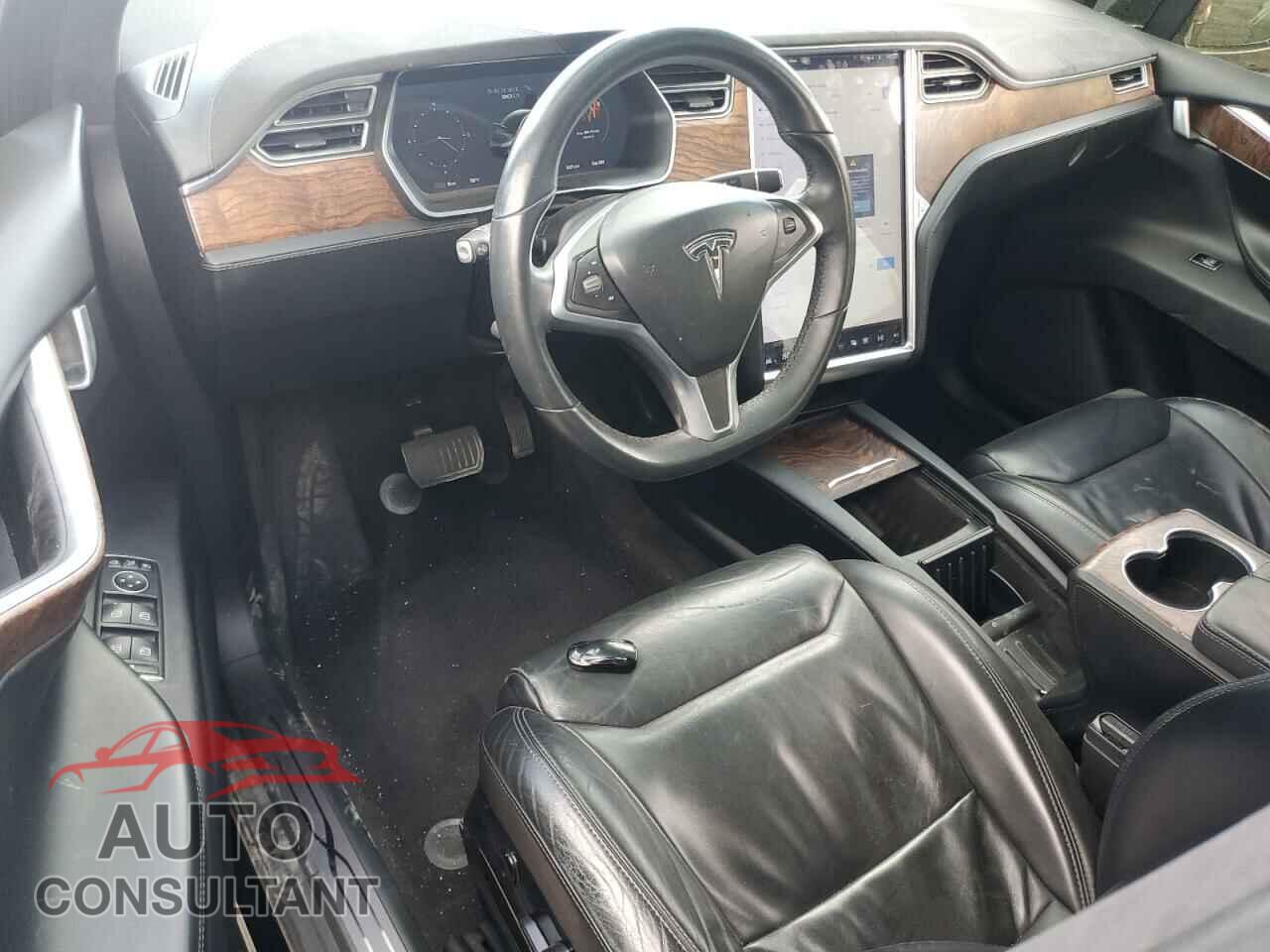 TESLA MODEL X 2017 - 5YJXCAE26HF041171
