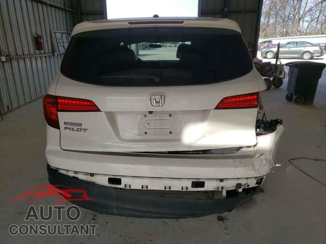 HONDA PILOT 2017 - 5FNYF5H36HB036141