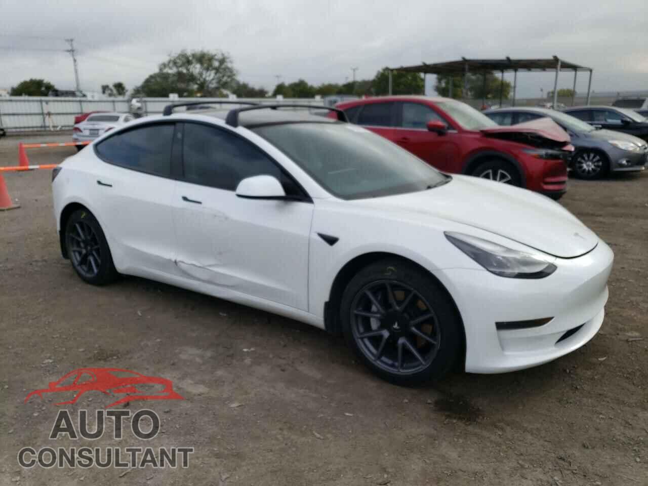TESLA MODEL 3 2021 - 5YJ3E1EA9MF996752