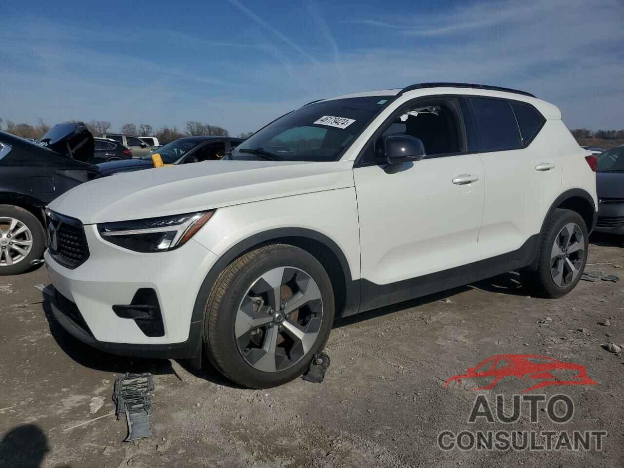 VOLVO XC40 2023 - YV4L12UW2P2994540