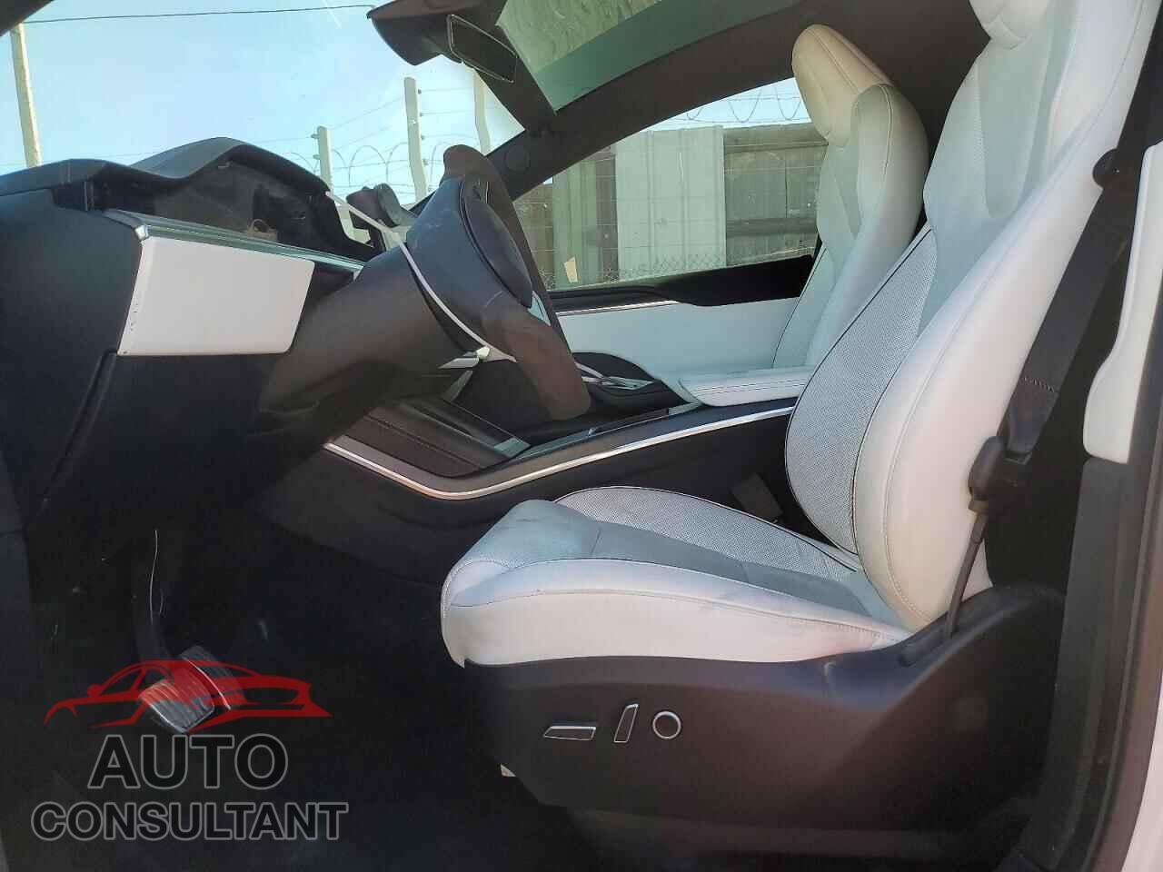 TESLA MODEL X 2022 - 7SAXCBE68NF329569