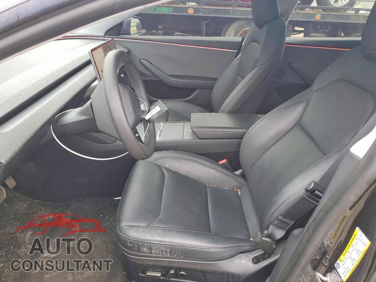 TESLA MODEL 3 2024 - 5YJ3E1EA5RF749137