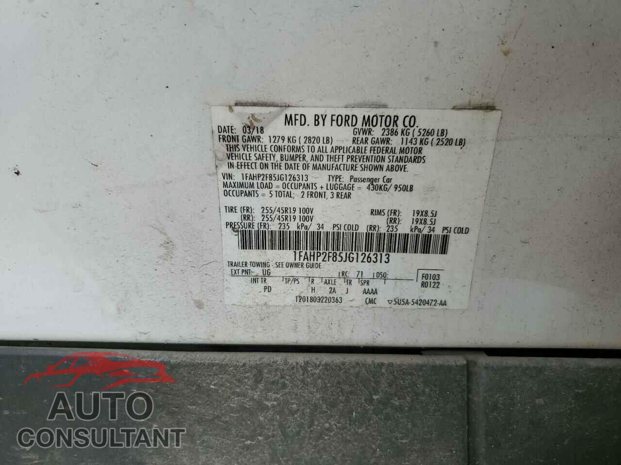 FORD TAURUS 2018 - 1FAHP2F85JG126313