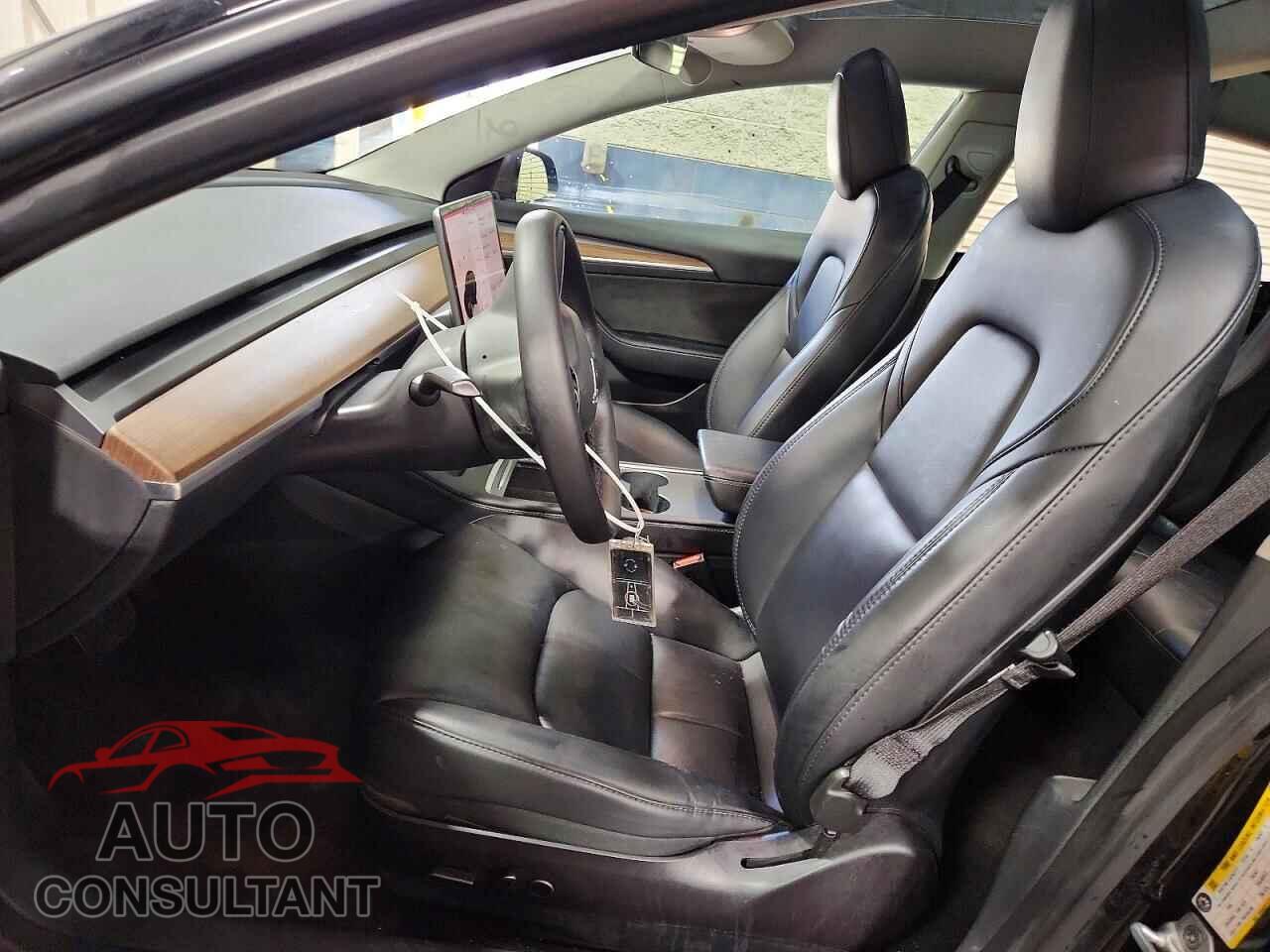 TESLA MODEL 3 2023 - 5YJ3E1EA0PF450247