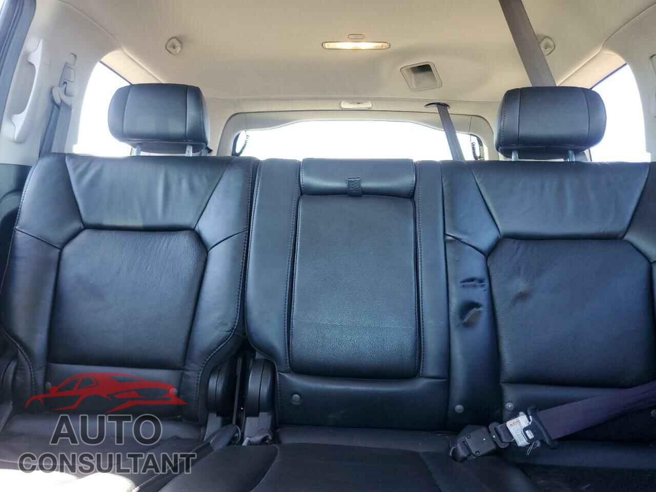 HONDA PILOT 2011 - 5FNYF4H52BB062691