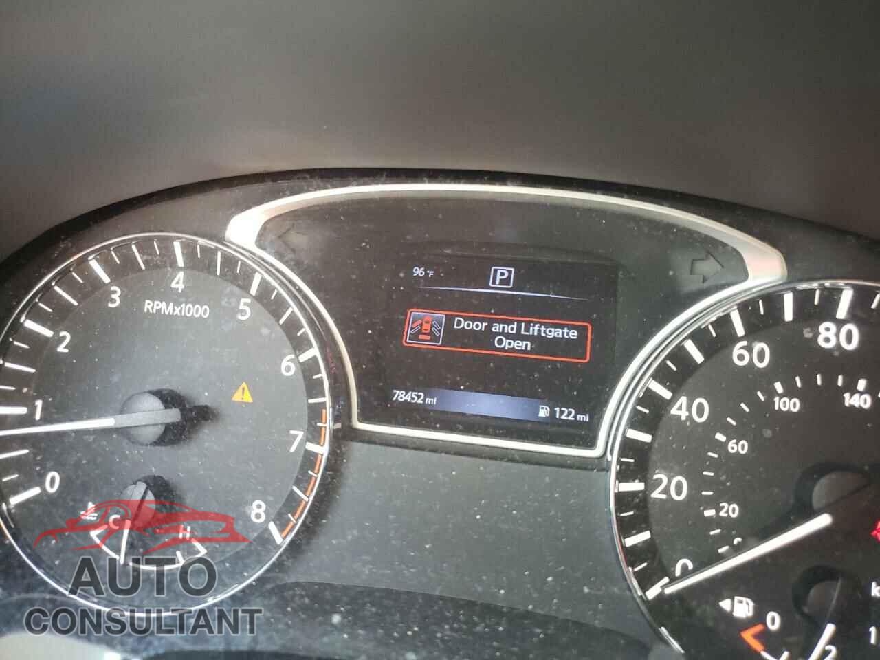 NISSAN PATHFINDER 2017 - 5N1DR2MN5HC696840