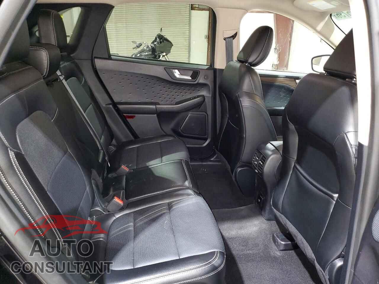 FORD ESCAPE 2020 - 1FMCU9J97LUA90016
