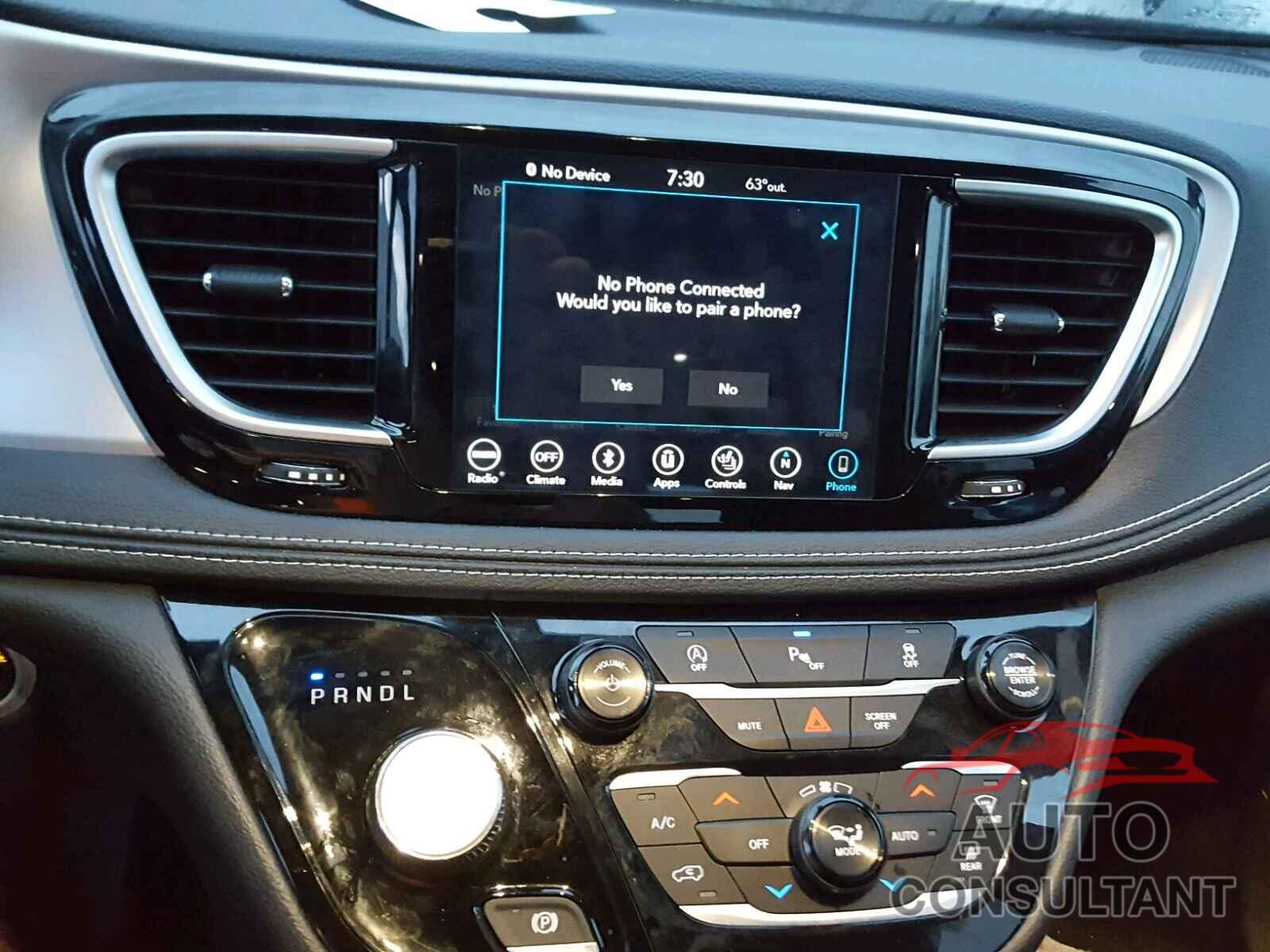 CHRYSLER PACIFICA LIMITED 2018 - 2C4RC1GG0JR235383