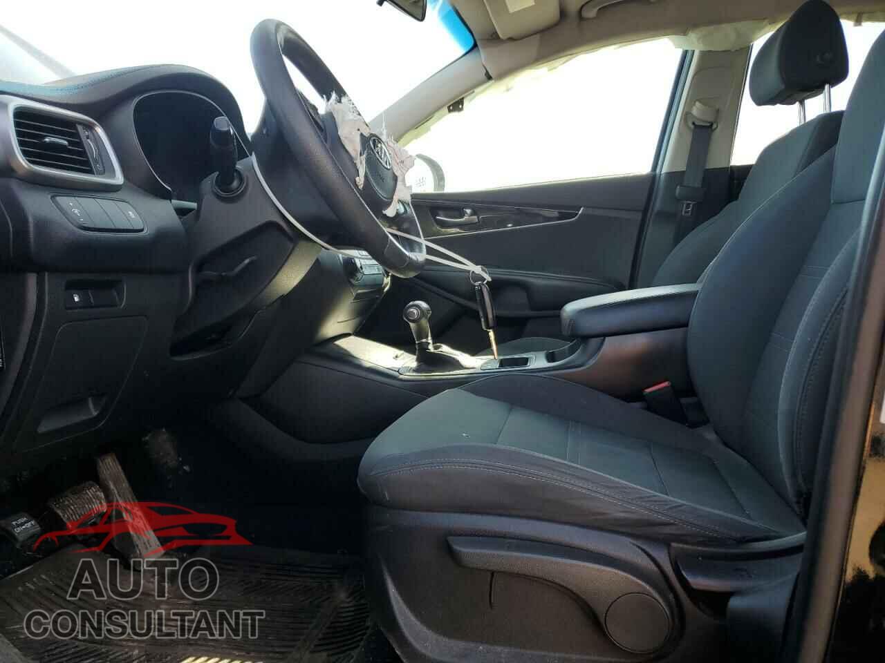KIA SORENTO 2018 - 5XYPGDA37JG344771