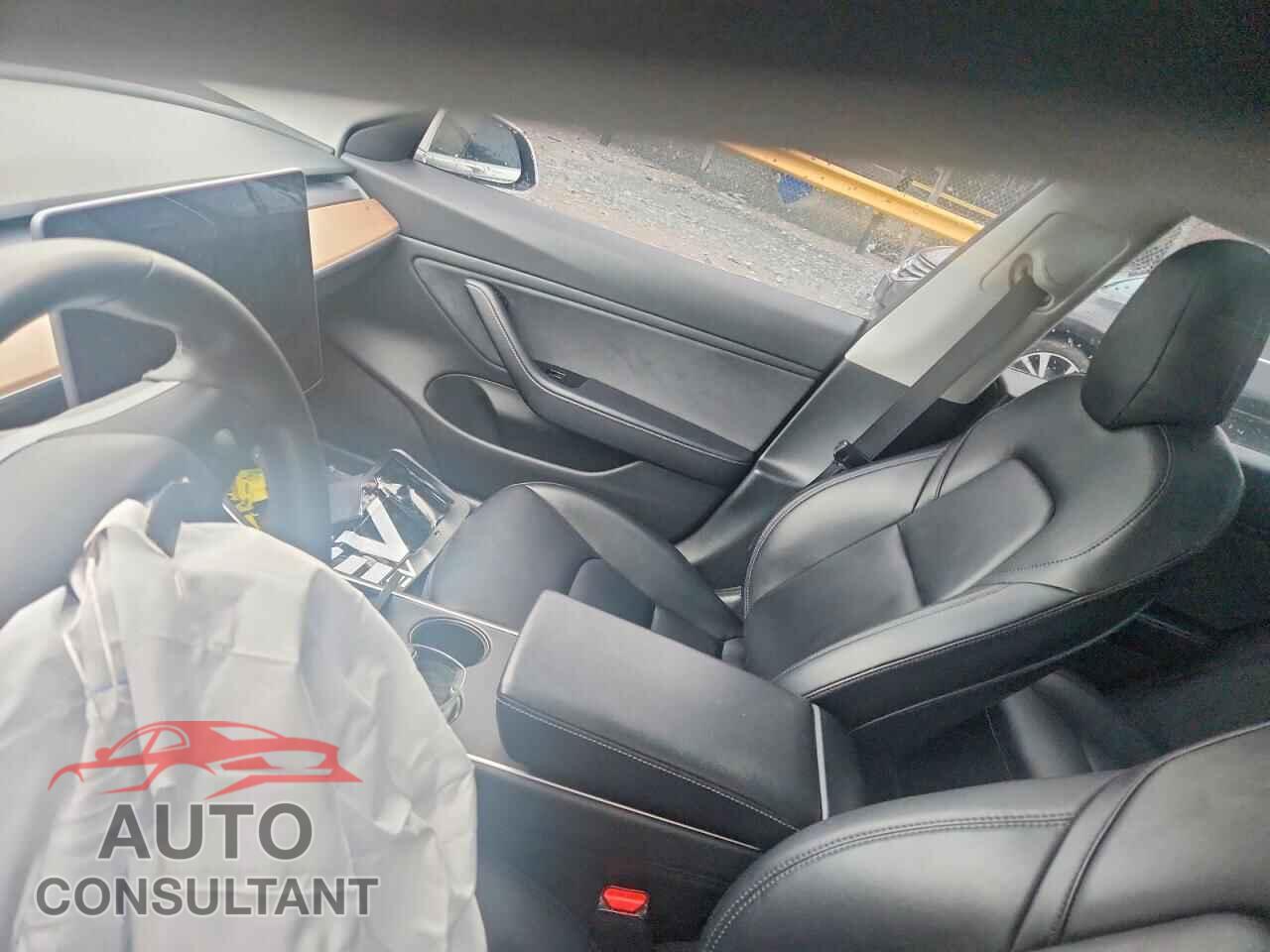 TESLA MODEL 3 2019 - 5YJ3E1EB2KF494008