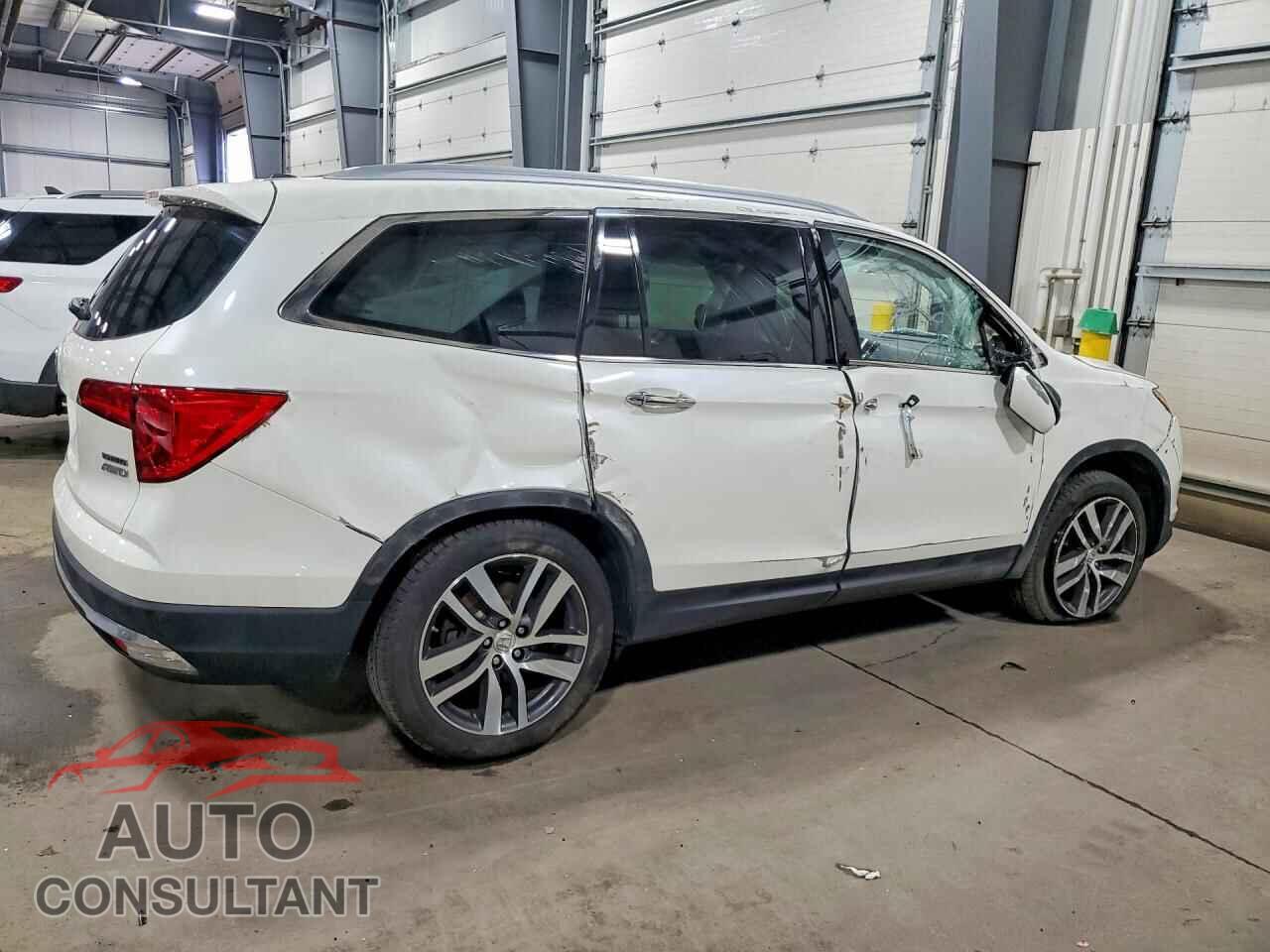 HONDA PILOT 2018 - 5FNYF6H96JB024362