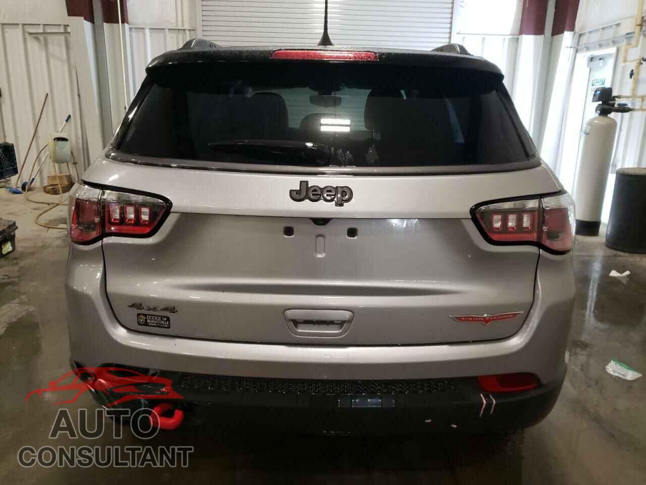 JEEP COMPASS 2018 - 3C4NJDDB2JT174548