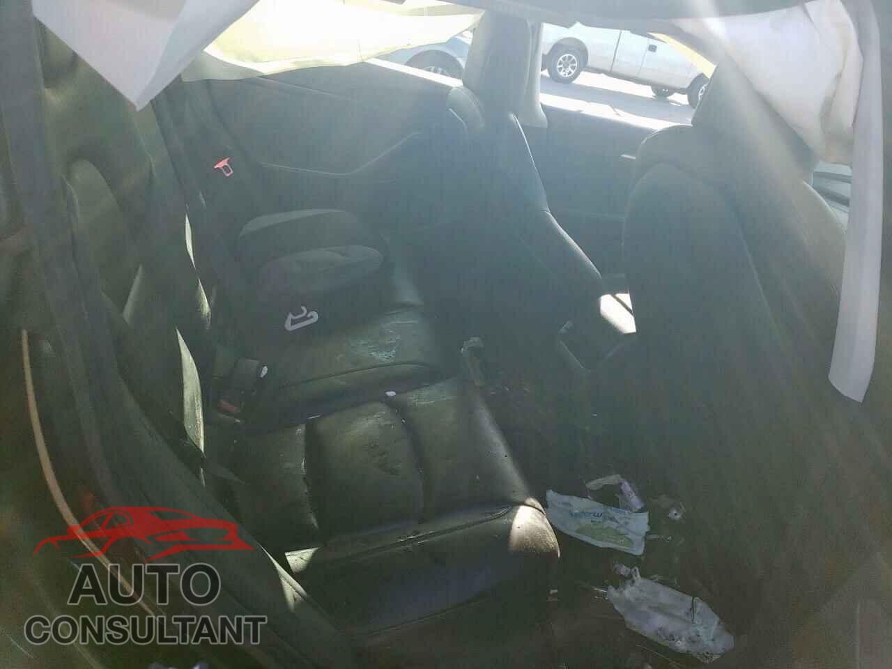 TESLA MODEL 3 2021 - 5YJ3E1EA2MF977007
