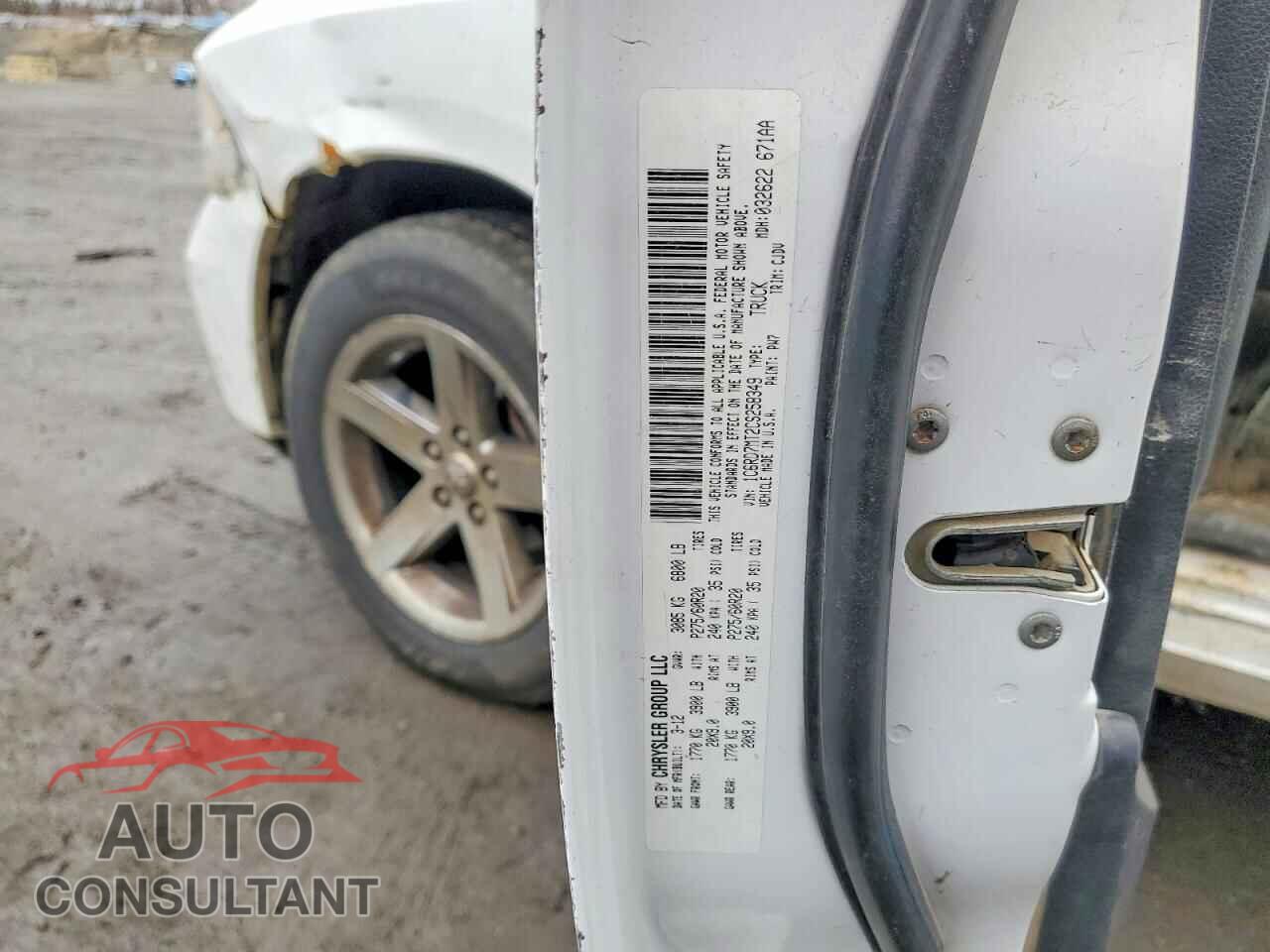 DODGE RAM 1500 2012 - 1C6RD7MT2CS258349