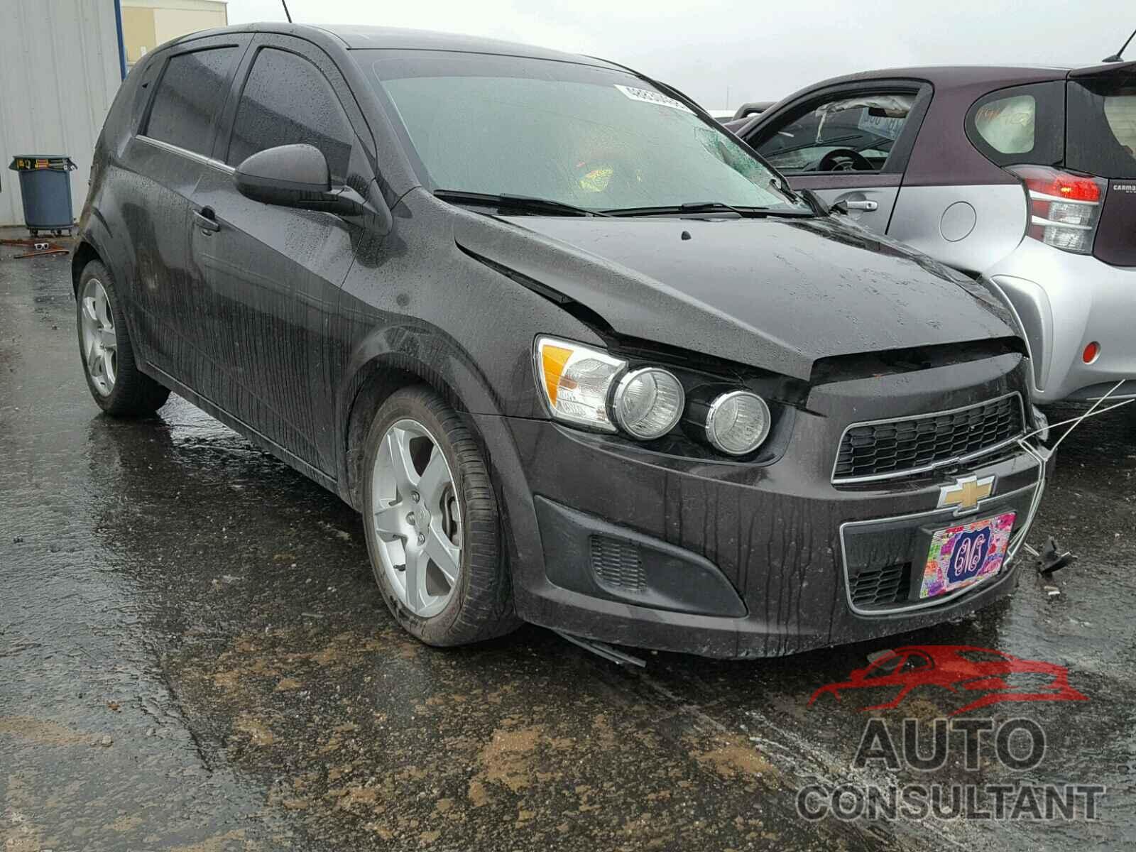 CHEVROLET SONIC 2015 - 1G1JC6SG6F4196366