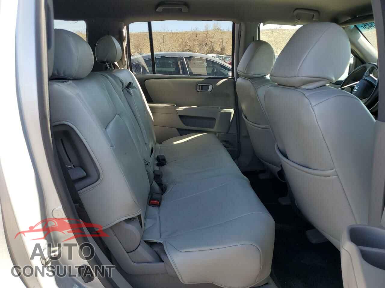 HONDA PILOT 2011 - 5FNYF4H42BB081359