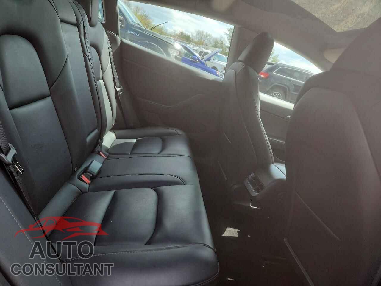 TESLA MODEL 3 2023 - 5YJ3E1EA1PF700790