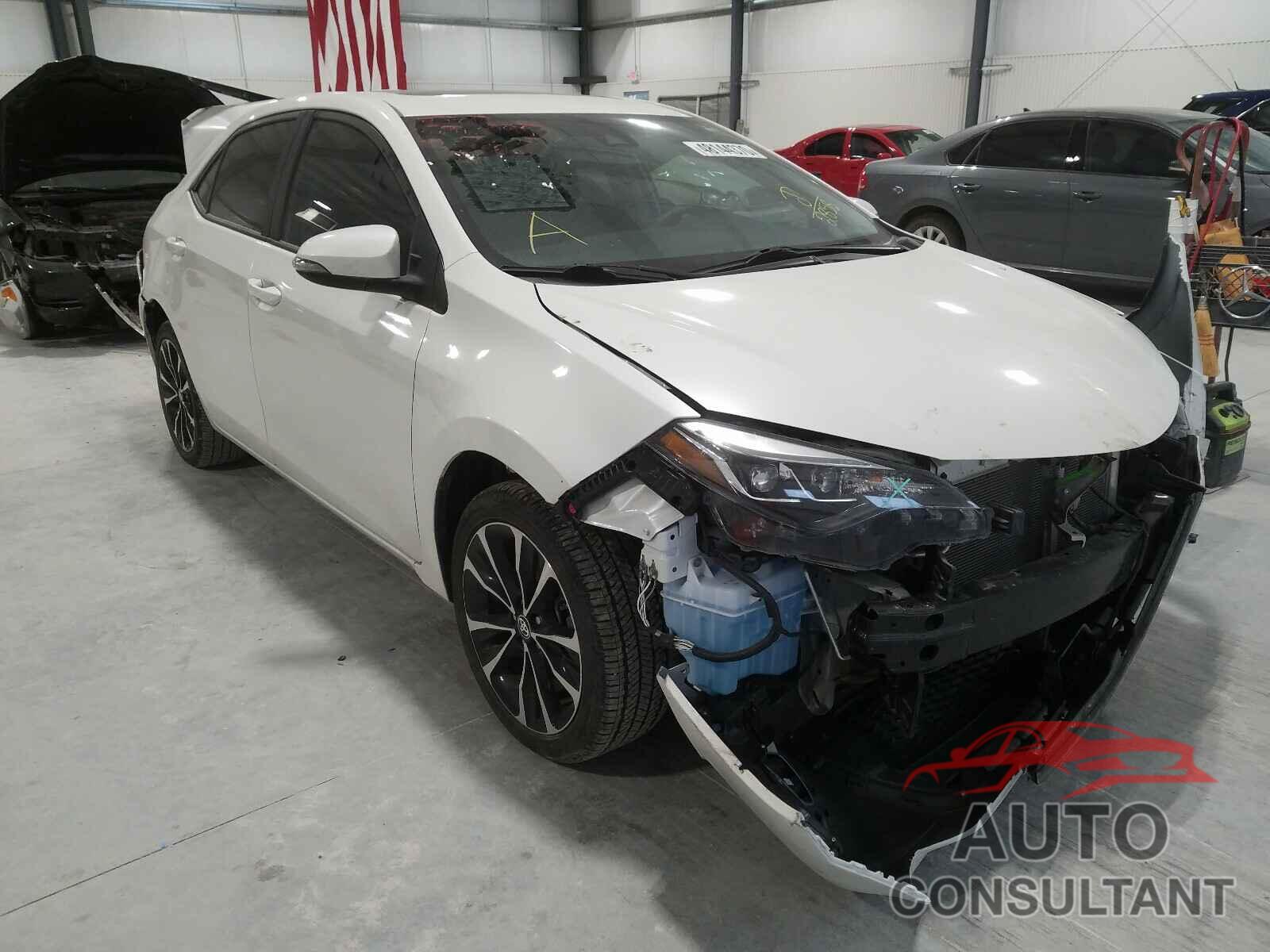 TOYOTA COROLLA 2018 - 5YFBURHE0JP812858