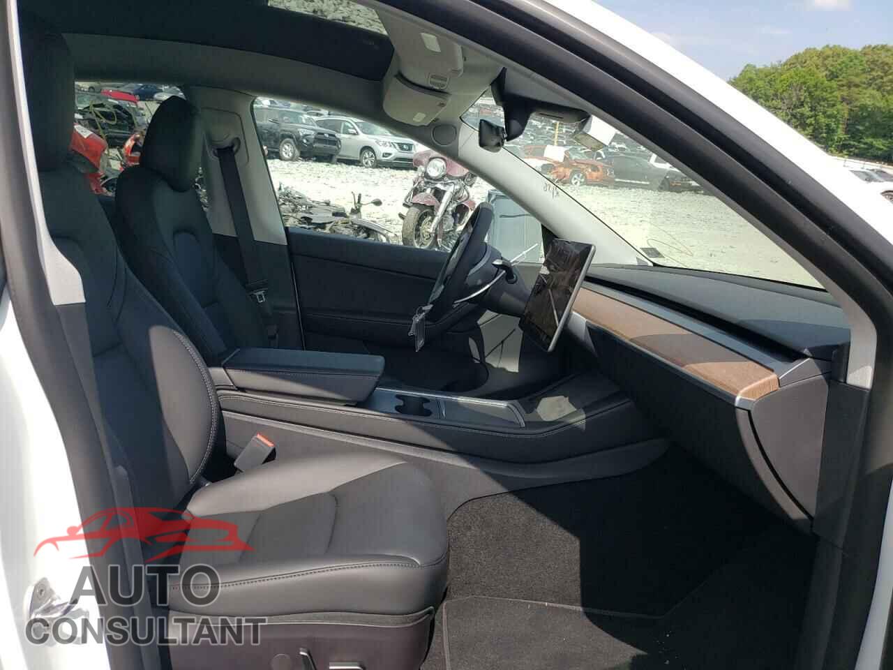 TESLA MODEL Y 2022 - 7SAYGDEE2NF387463