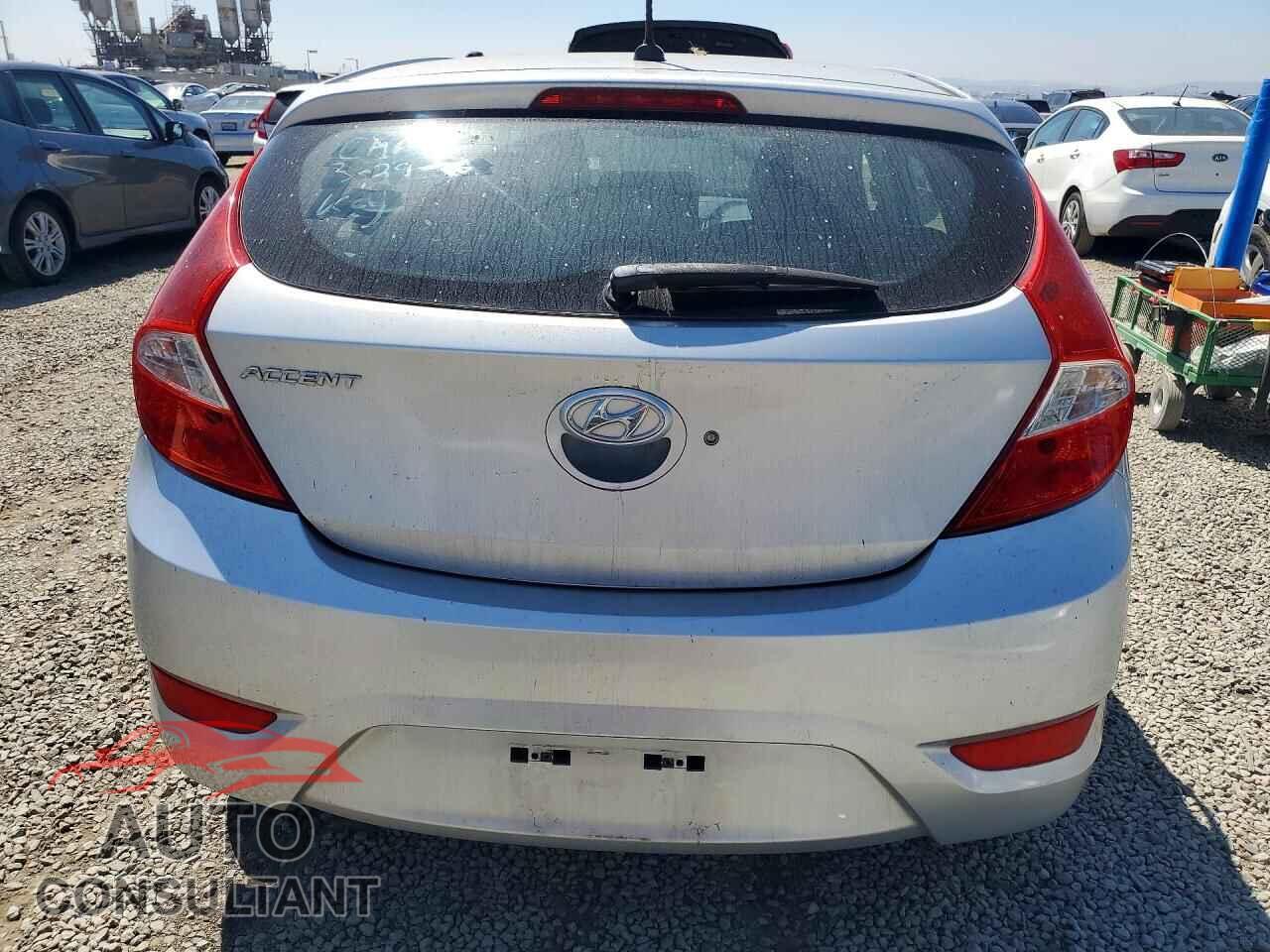 HYUNDAI ACCENT 2015 - KMHCT5AEXFU200974