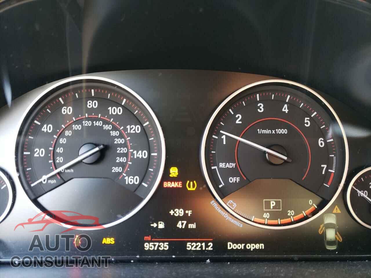 BMW 3 SERIES 2016 - WBA8E3G54GNU02816