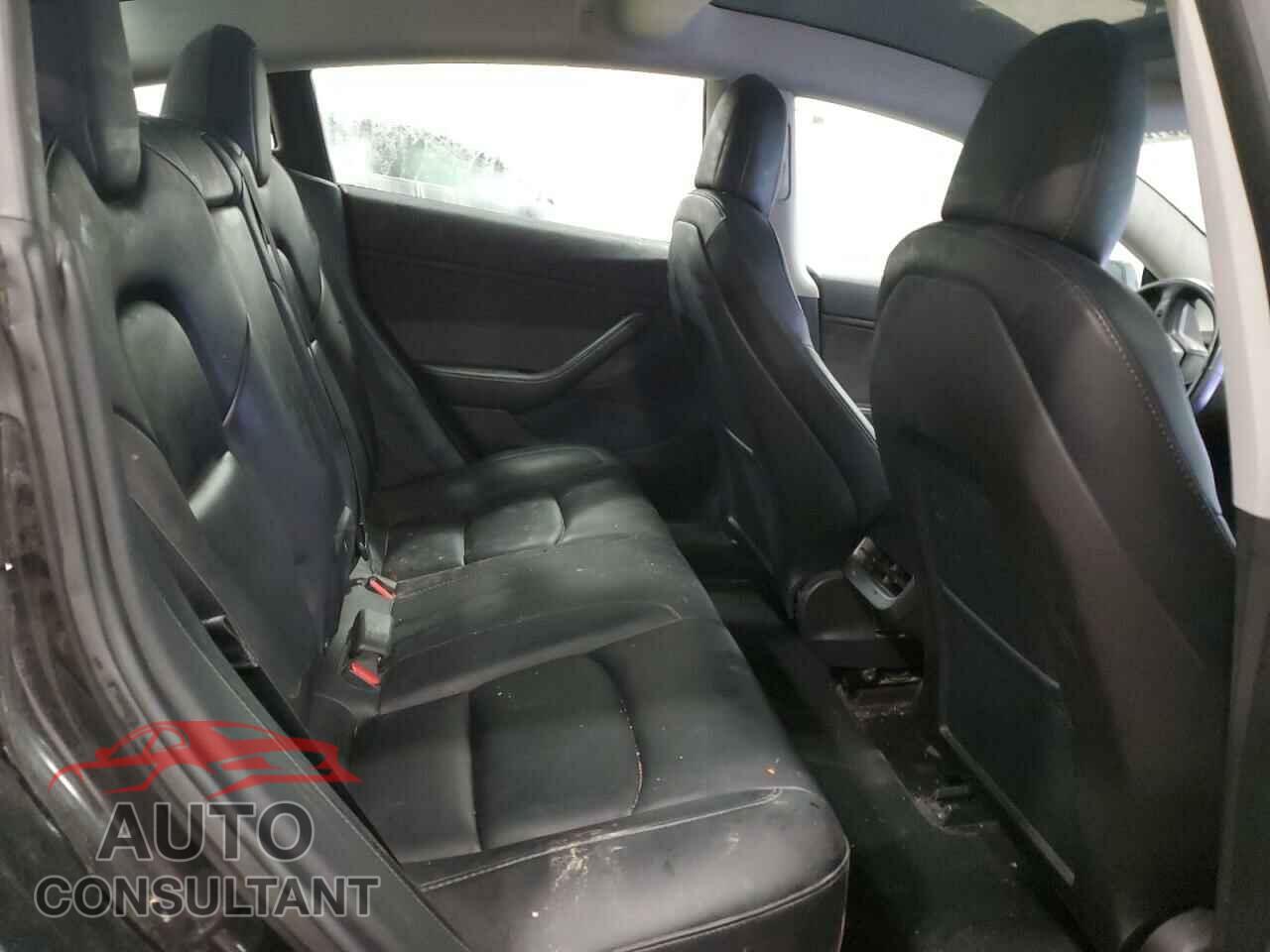 TESLA MODEL 3 2019 - 5YJ3E1EB7KF197008