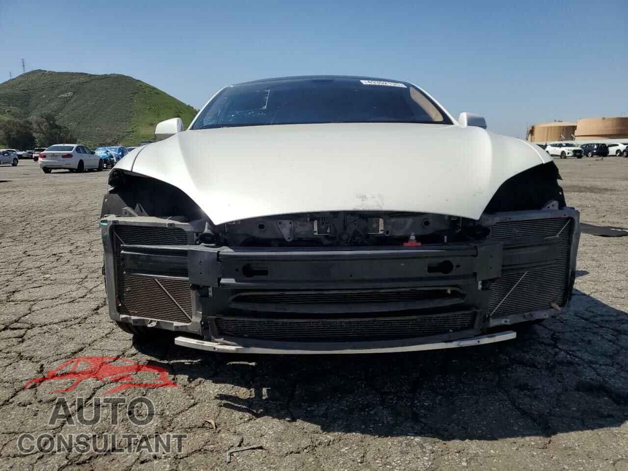 TESLA MODEL S 2013 - 5YJSA1CGXDFP03603