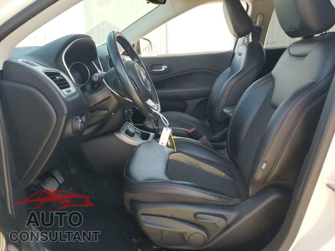 JEEP COMPASS 2019 - 3C4NJDBB0KT845400