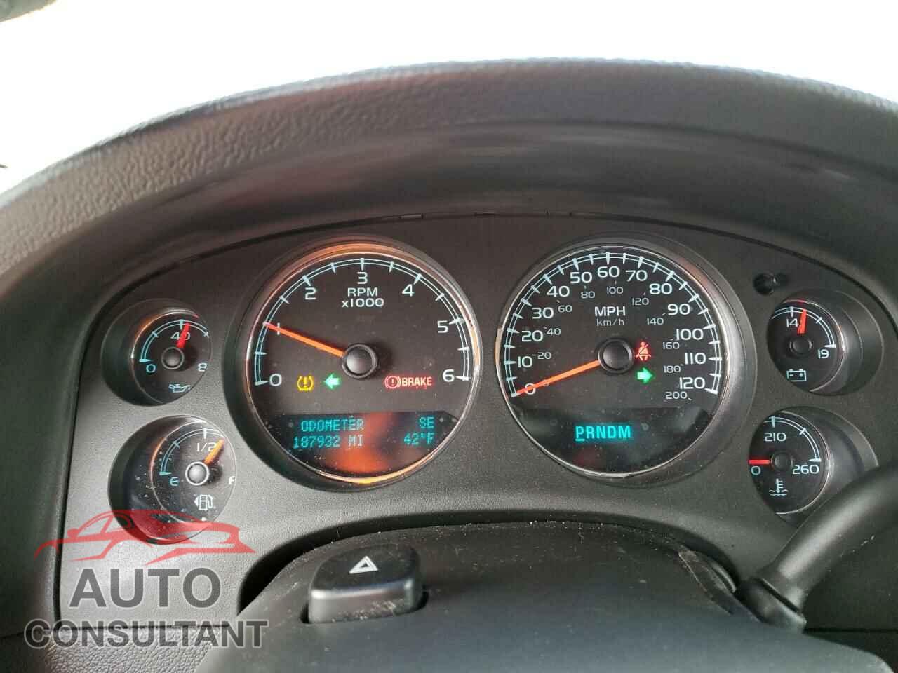 CHEVROLET TAHOE 2010 - 1GNUKBE02AR263577