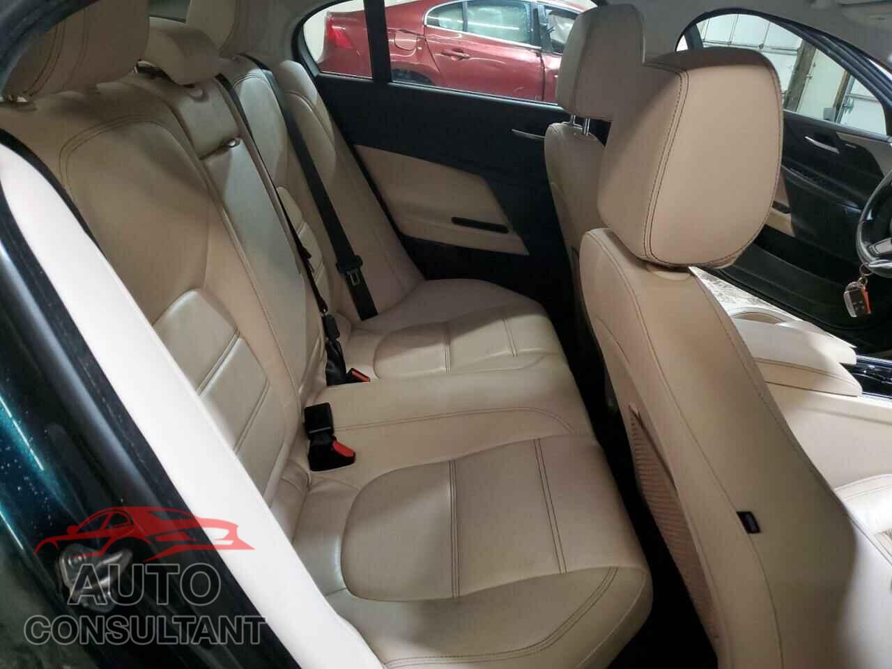 JAGUAR XE 2017 - SAJAK4BV0HA971358