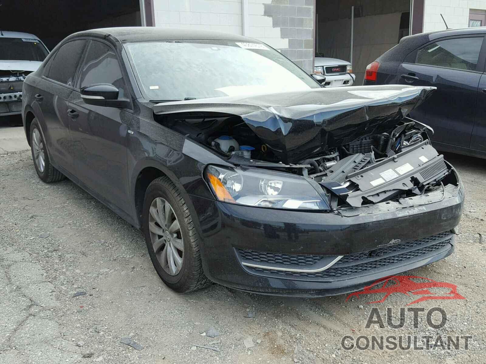 VOLKSWAGEN PASSAT 2015 - 1VWAT7A37FC036687