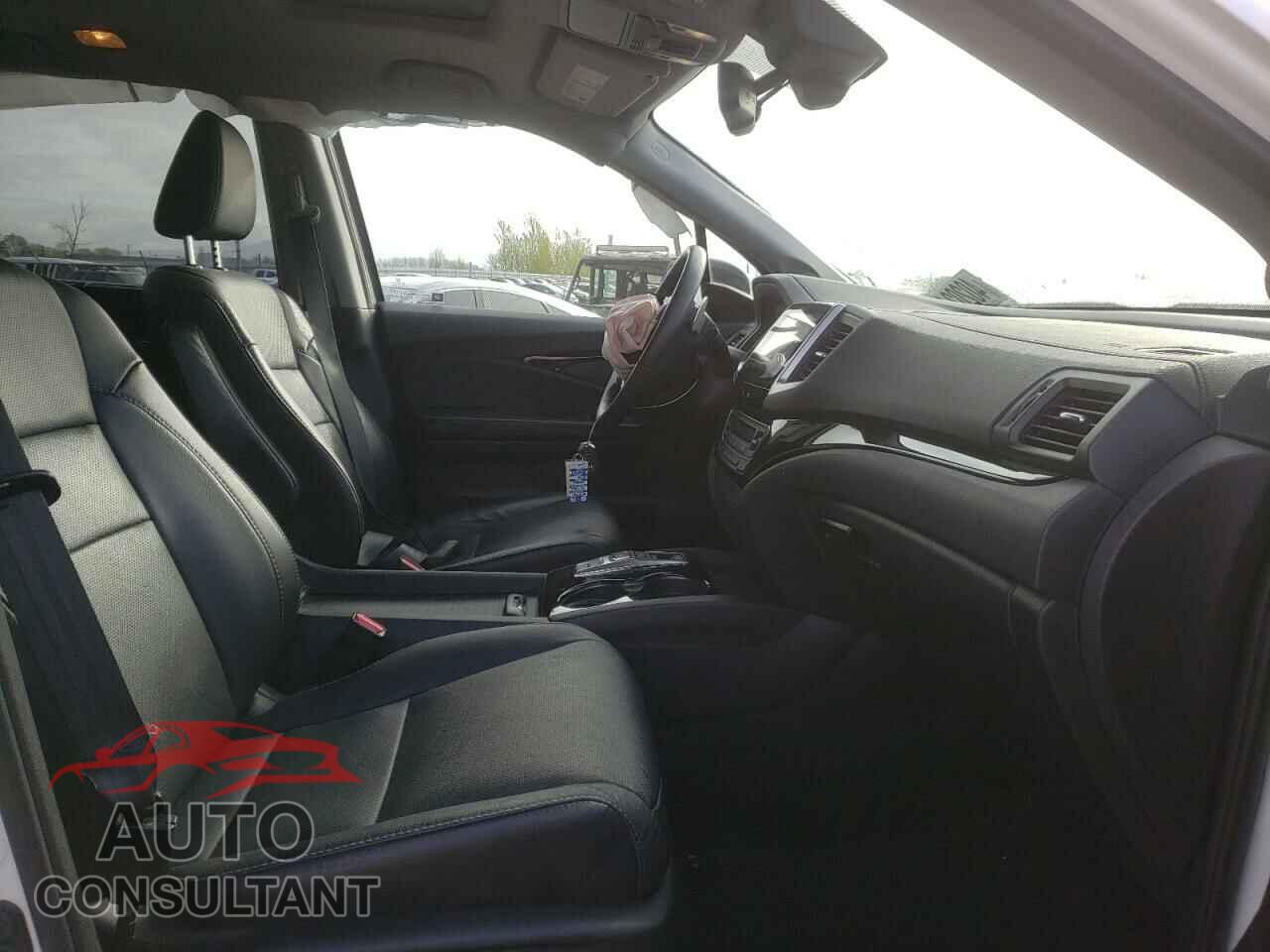 HONDA PILOT 2017 - 5FNYF6H0XHB079120