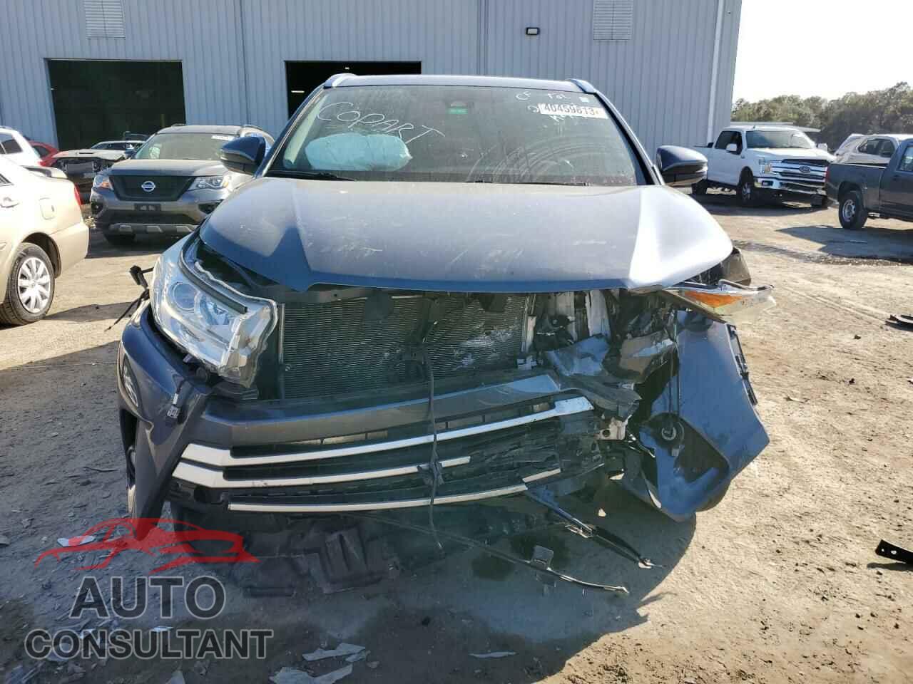 TOYOTA HIGHLANDER 2018 - 5TDKZRFH5JS252812