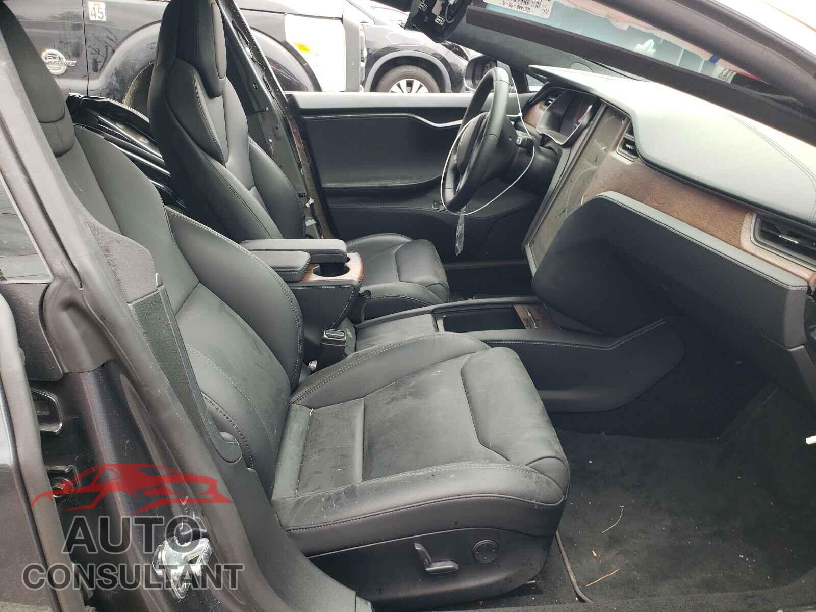 TESLA MODEL S 2019 - 5YJSA1E2XKF348317