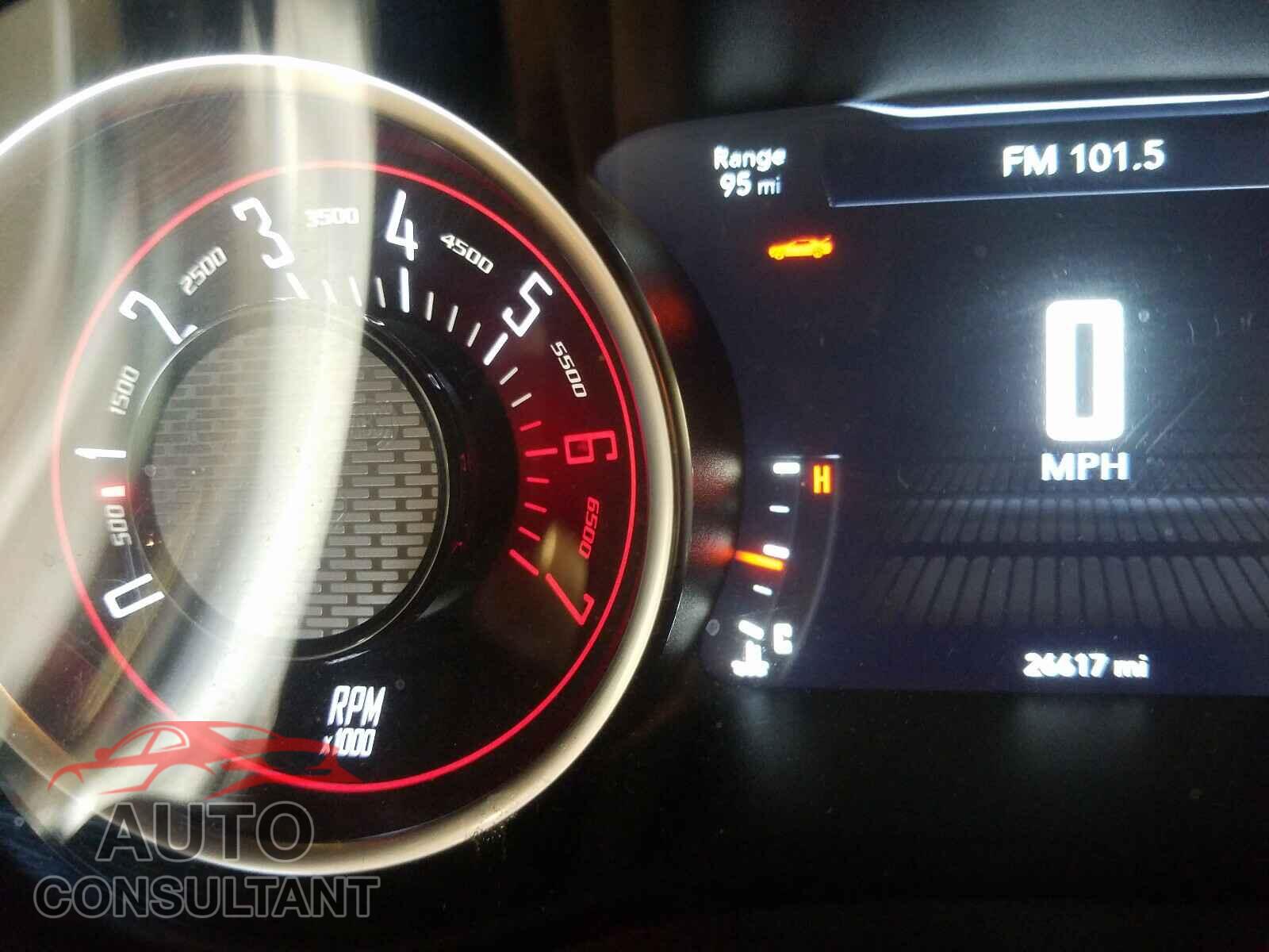 DODGE CHALLENGER 2019 - 2C3CDZBT4KH583530