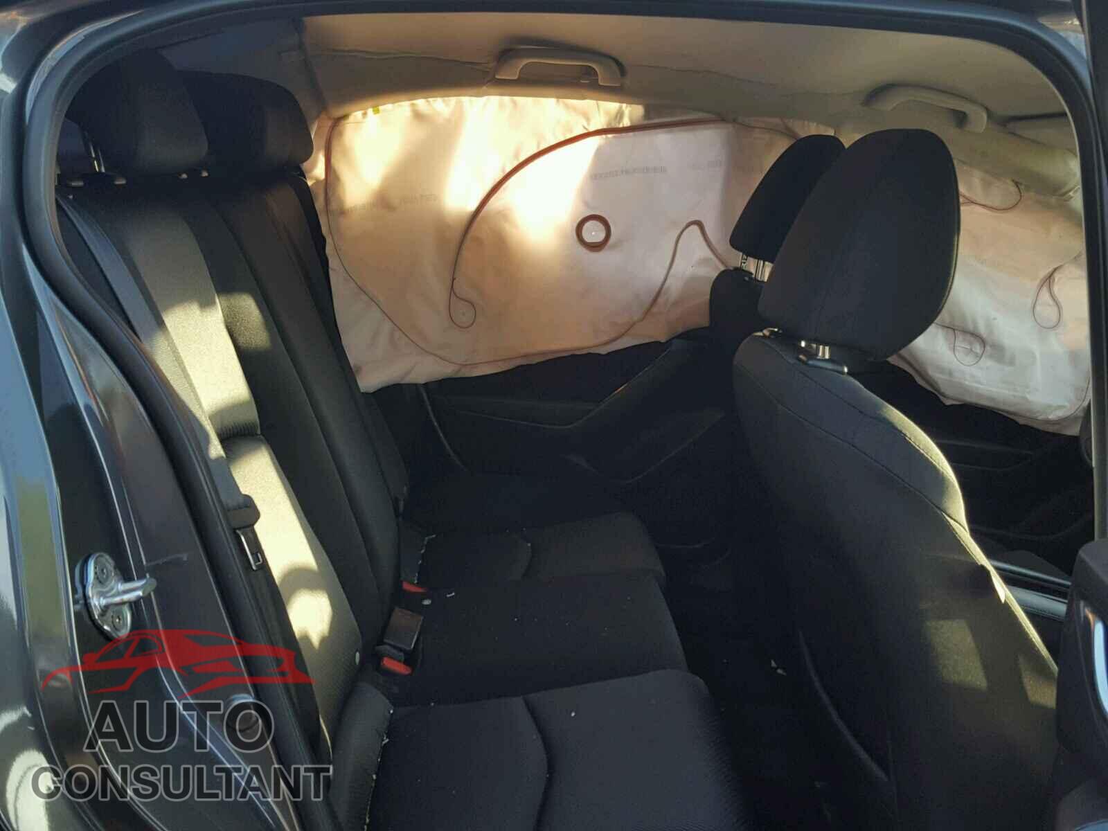 MAZDA 3 2017 - 3MZBN1U72HM108200