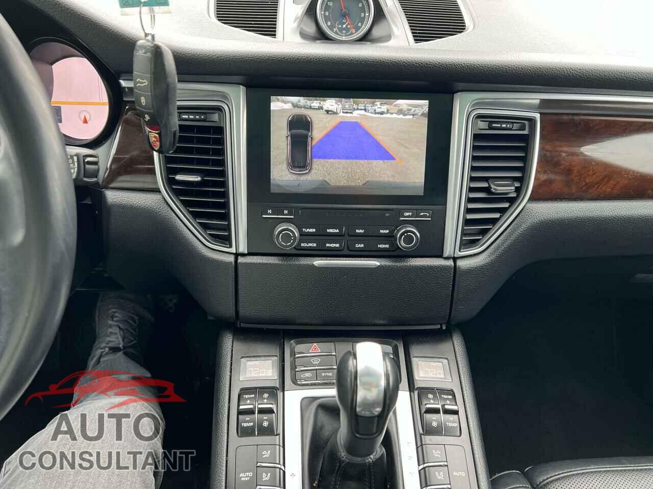 PORSCHE MACAN 2018 - WP1AA2A57JLB05480