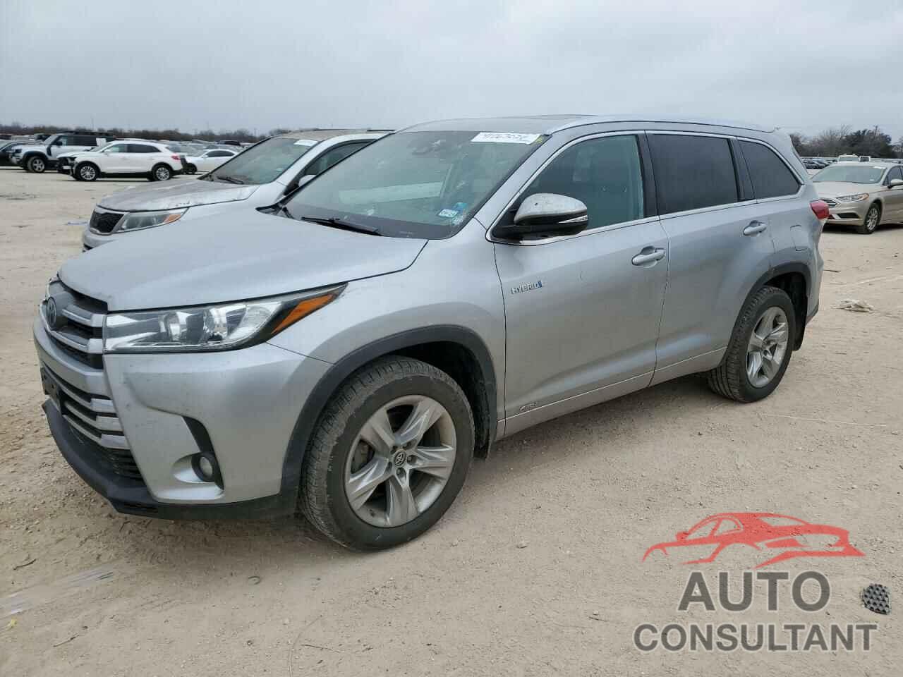 TOYOTA HIGHLANDER 2019 - 5TDDGRFH2KS060215