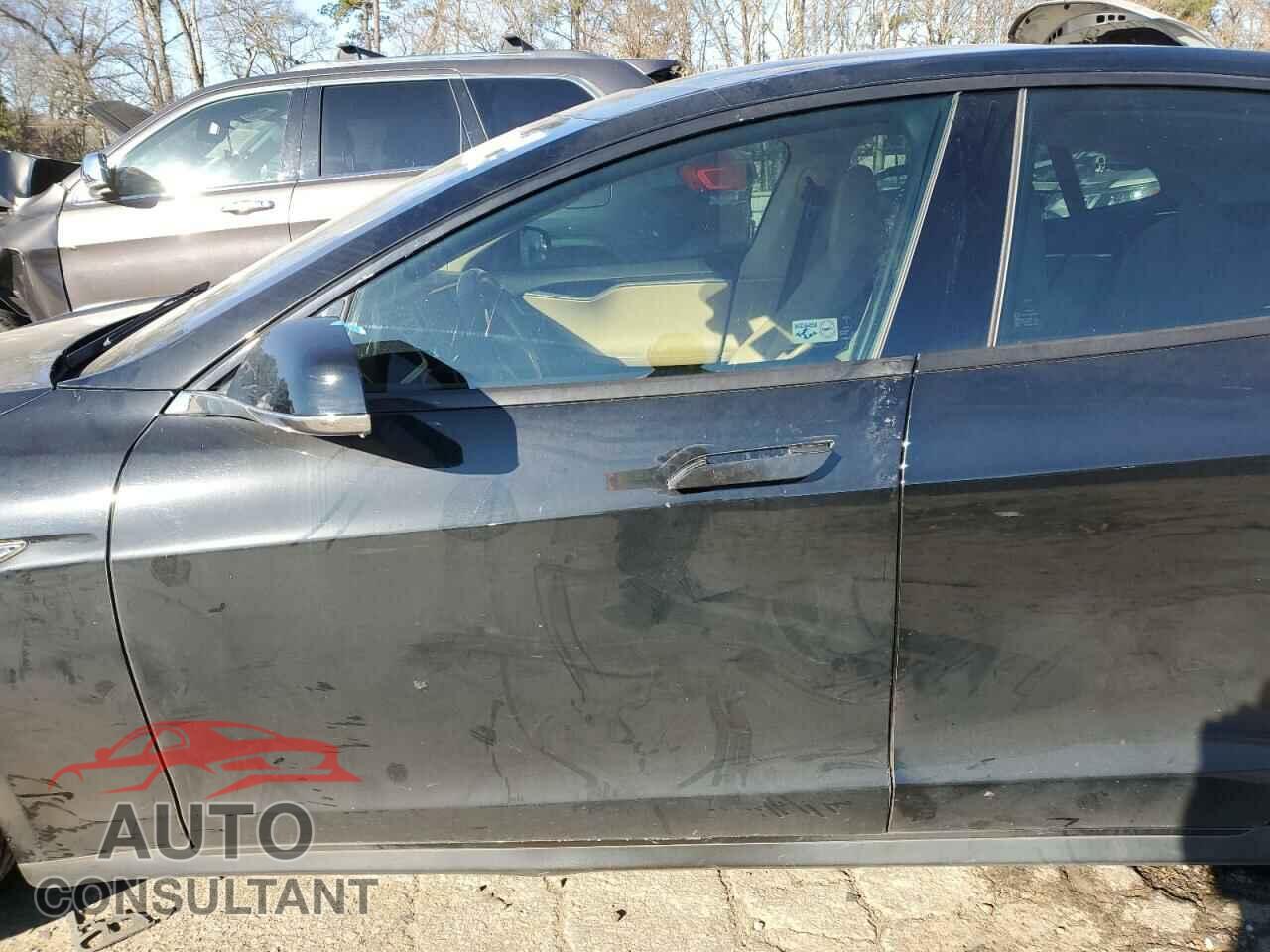 TESLA MODEL S 2013 - 5YJSA1AG6DFP09255