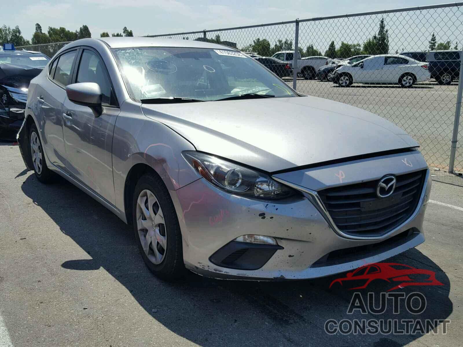 MAZDA 3 2015 - 3MZBM1U71FM167948