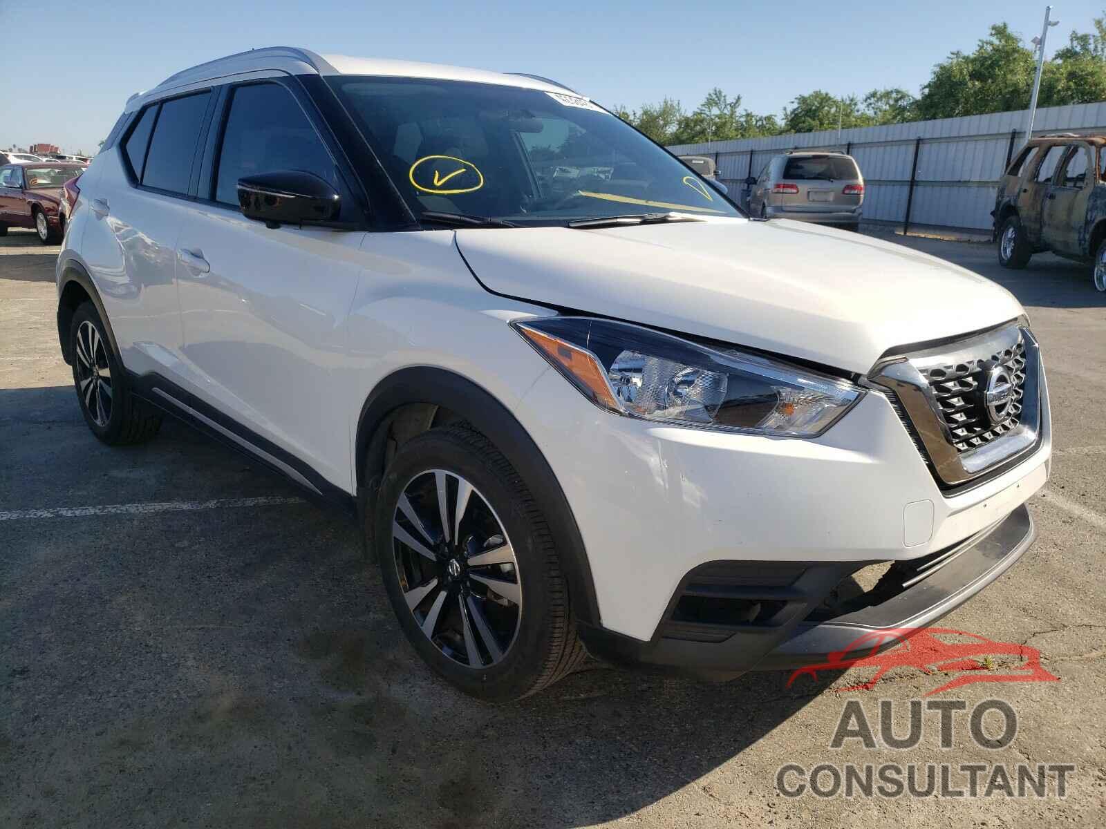 NISSAN KICKS 2018 - 3N1CP5CU5JL512283