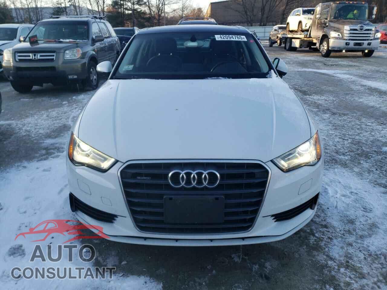 AUDI A3 2015 - WAUBFGFF8F1005734