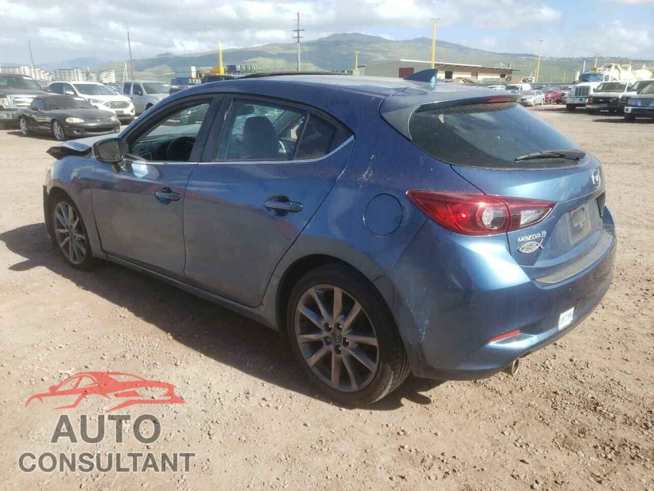 MAZDA 3 2018 - 3MZBN1L32JM201190