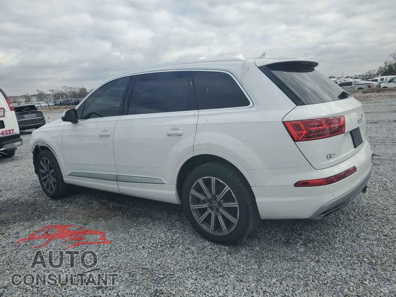 AUDI Q7 2018 - WA1LHAF78JD021764