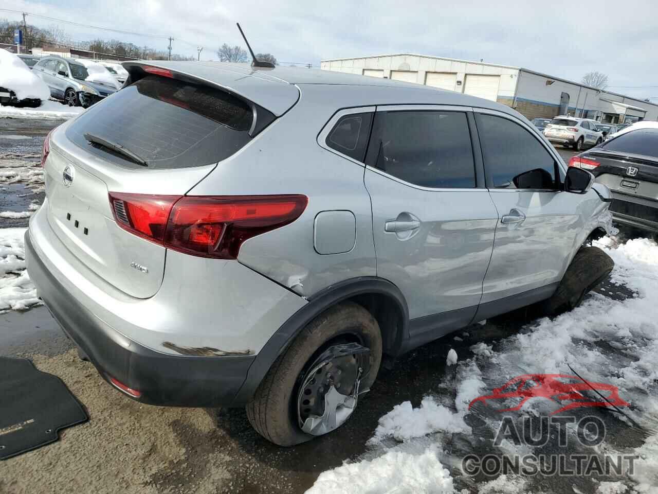 NISSAN ROGUE 2018 - JN1BJ1CR5JW282451