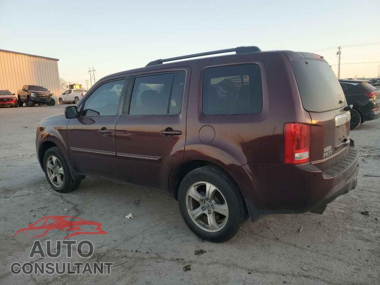 HONDA PILOT 2013 - 5FNYF4H48DB054380